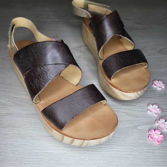 Koolaburra by UGG Wooden Sole Platform Sandals - Picture 2 of 6